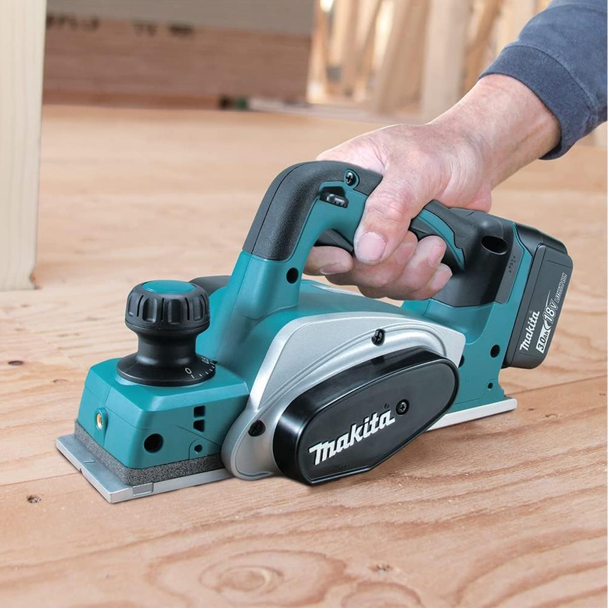 Cepillo inalámbrico de 18V LXT + Batería de Regalo Makita DKP180Z-P1