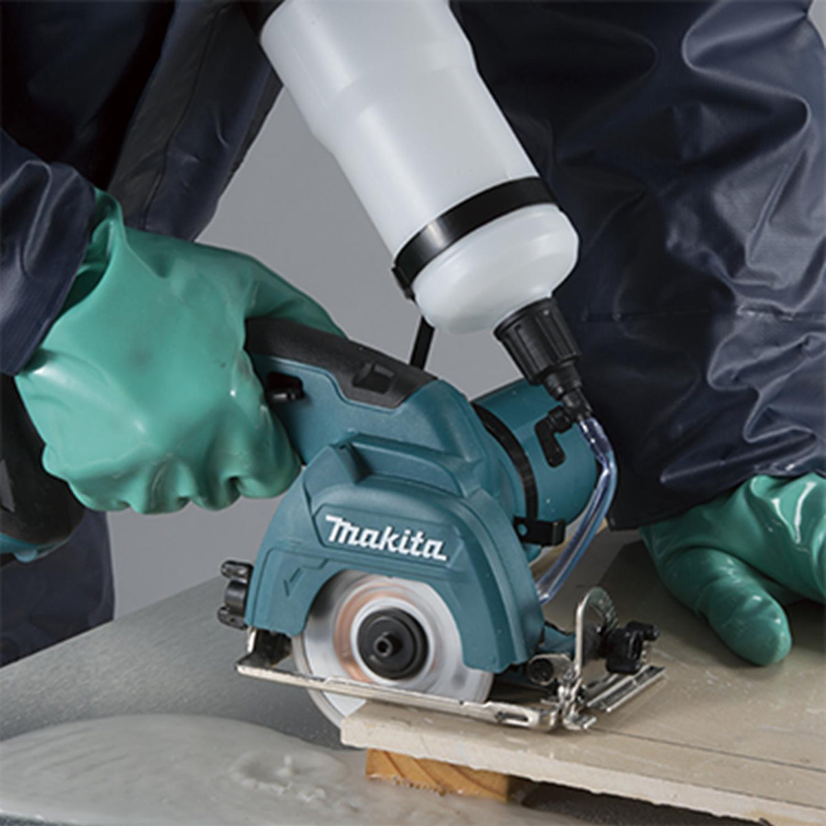 Cortadora de Vidrio y Cerámica Inalámbrica 3 3/8” 12V Makita CC301DWYE