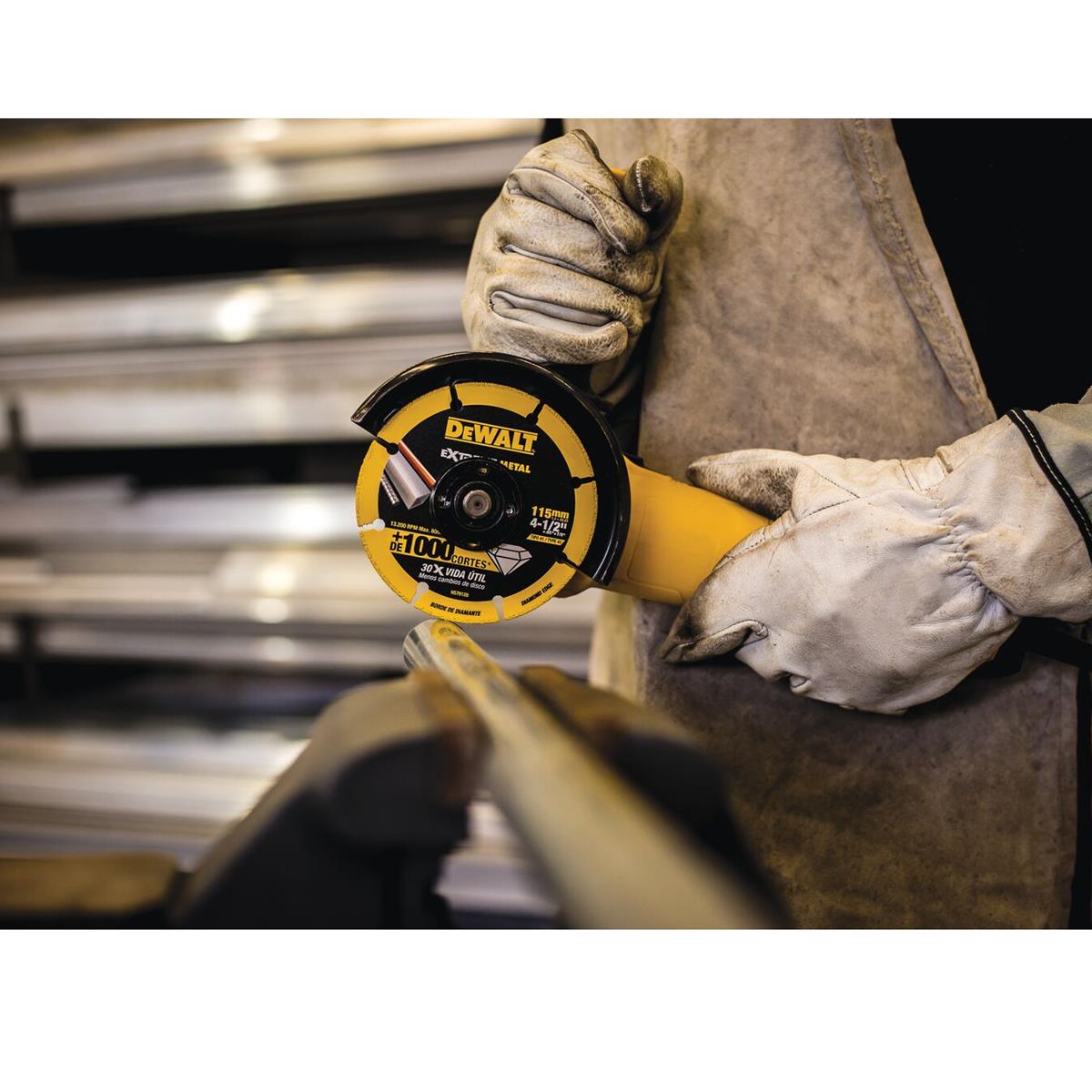 Disco de Corte de Diamante Extreme Metal 4½"DEWALT DW8545