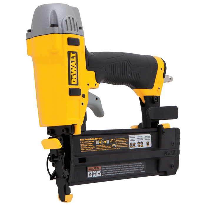 Clavadora Neumática Calibre 18 DEWALT DWFP12231
