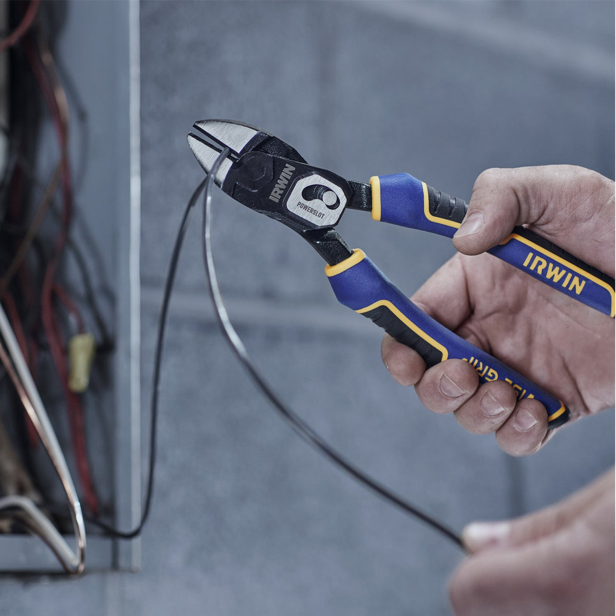 Pinza Diagonal de Corte 8" PowerSlot™ Irwin IWHT84001